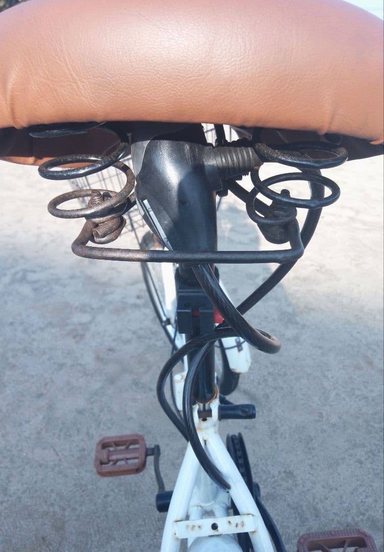 折りたたみ自転車 ホワイト 20インチ 汚れキズあり ヤマト置き配達可能