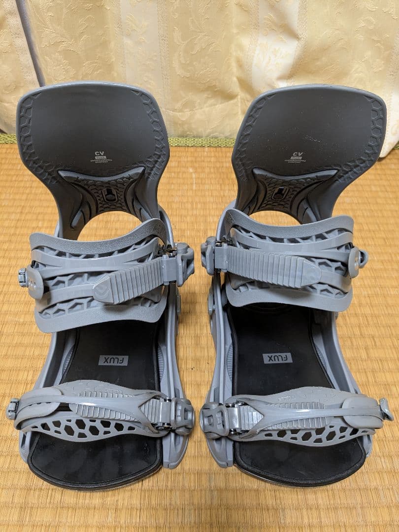 FLUX CV 23/24モデル Mサイズ グレー 美品 使用10回程度