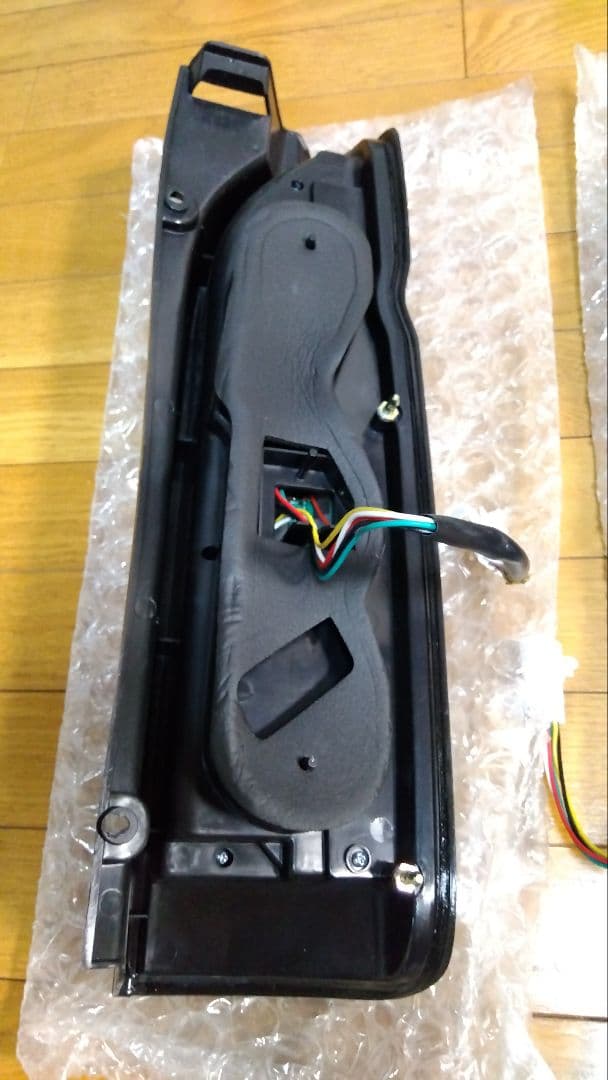 ■トヨタ200系ハイエース フルLEDフルファイバーテール左右スモークブラック■