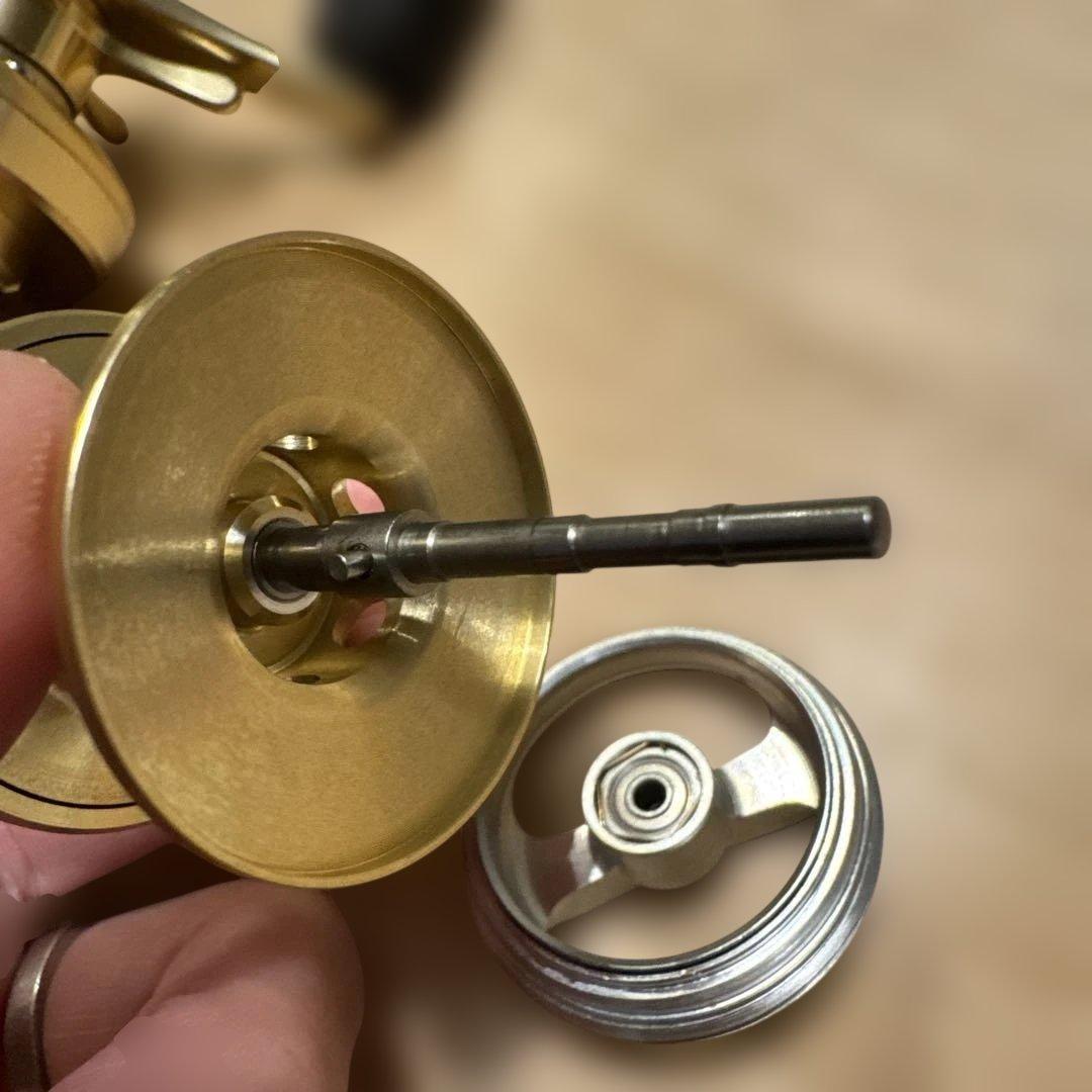 【最終値下】シマノ CALCUTTA CONQUEST 201 ベイトリール