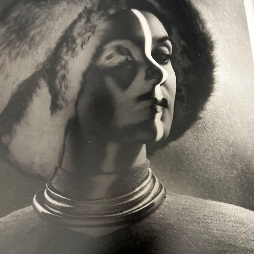 アート・デザイン・音楽 Blumenfeld: A Fetish for Beauty