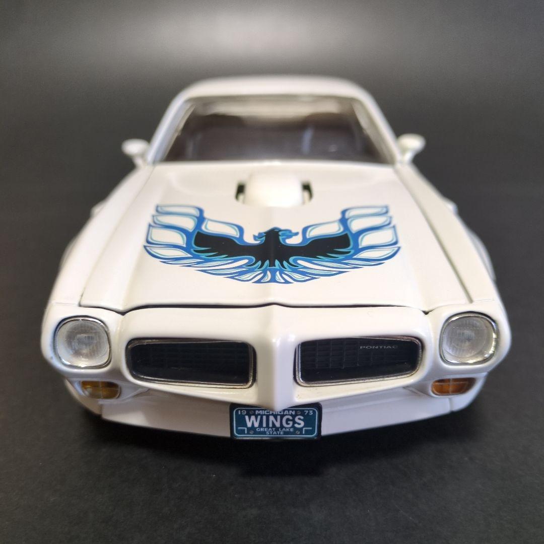 1/18ミニカー　ポンティアック·ファイアーバード·トランザム