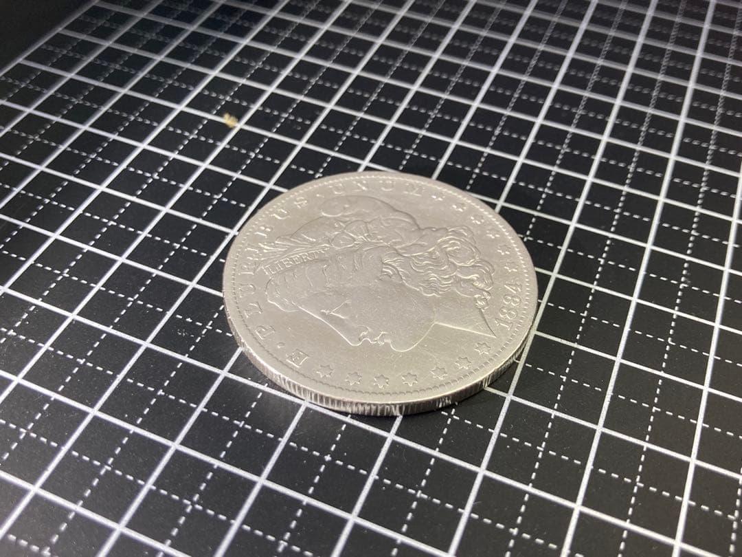 《アメリカ》モルガンダラー1ドル銀貨(1884年)