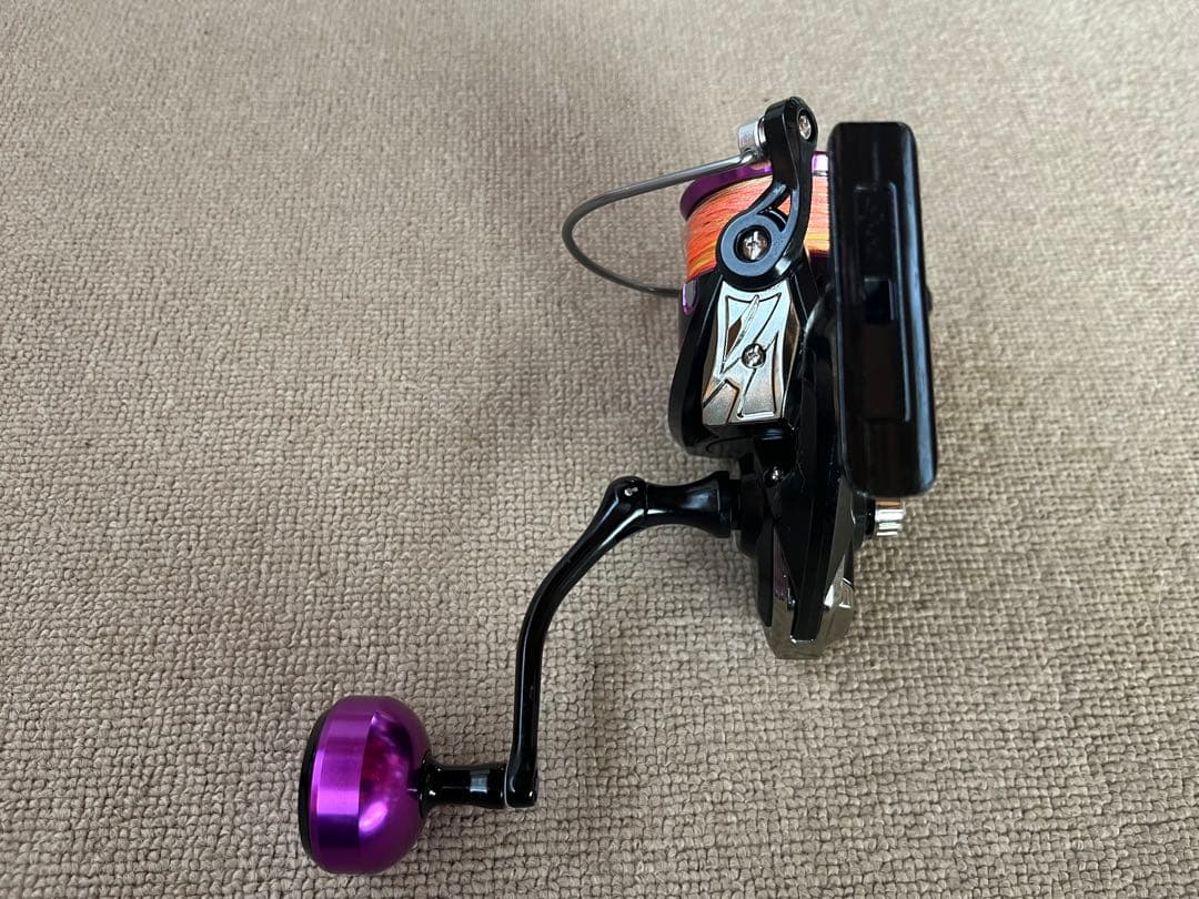 スピニングリール 7000番 未使用品 ライン付き