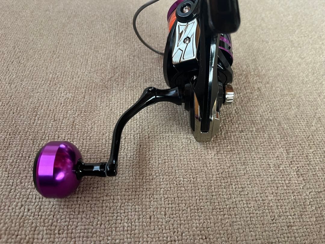 スピニングリール 7000番 未使用品 ライン付き