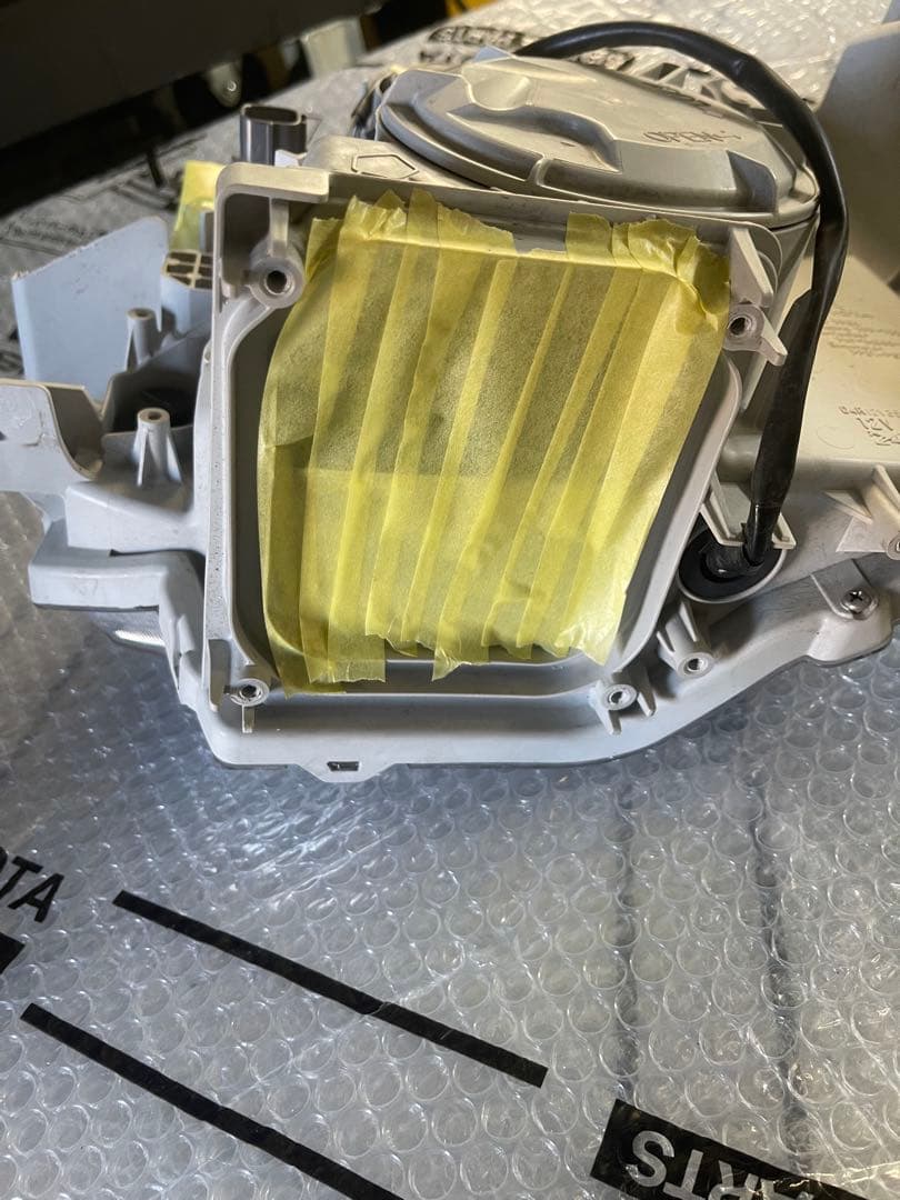 200系トヨタ ハイエース ヘッドライト 左右セット KOITO 26-129