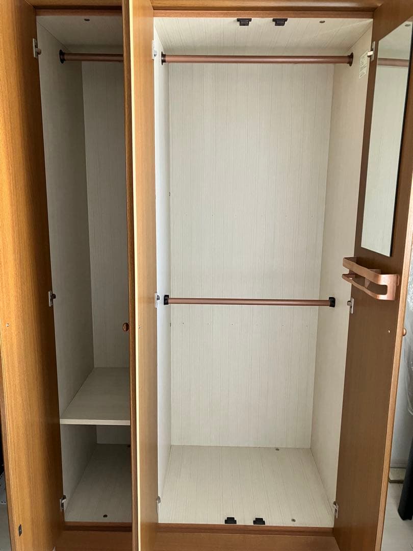 木製洋服タンス(3枚扉)