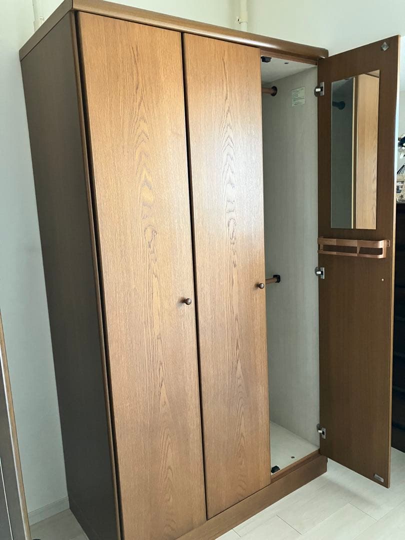 木製洋服タンス(3枚扉)