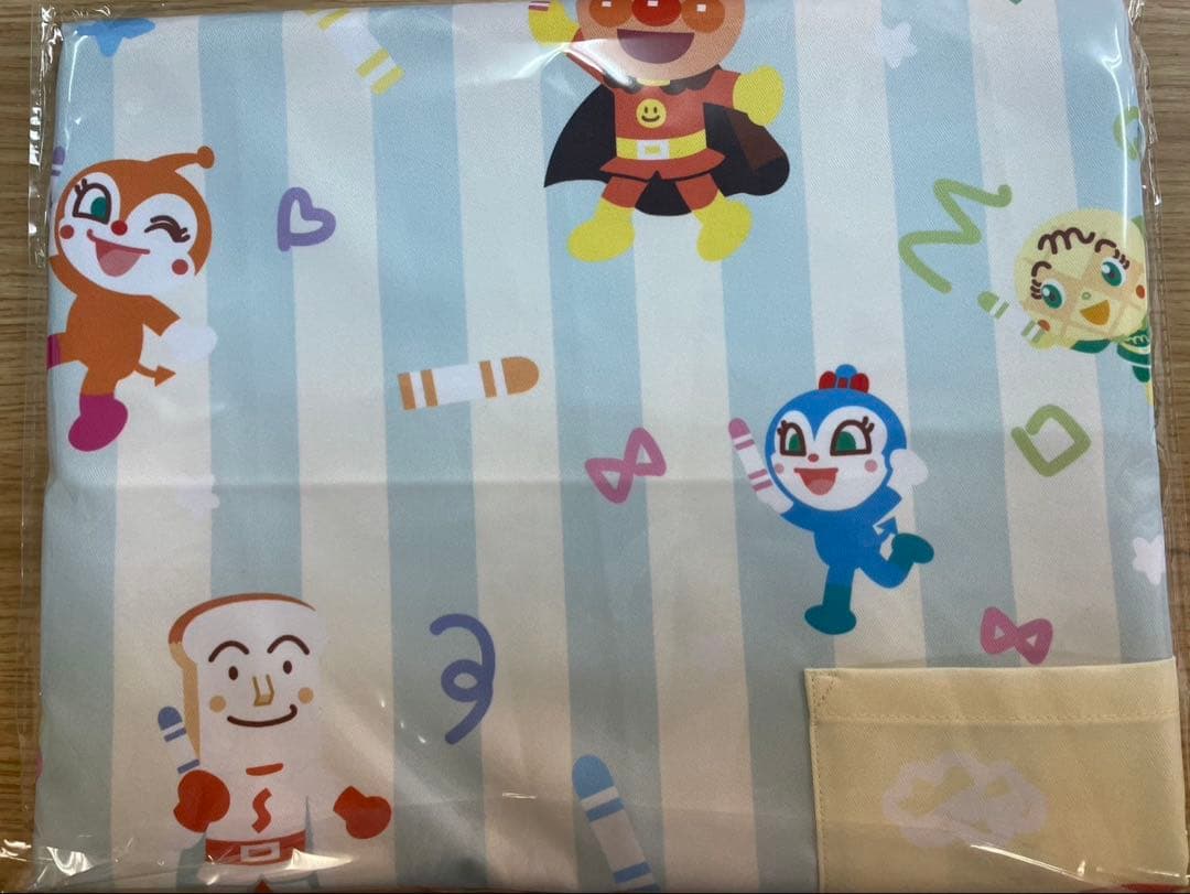 \新品未使用/ アンパンマンエプロン