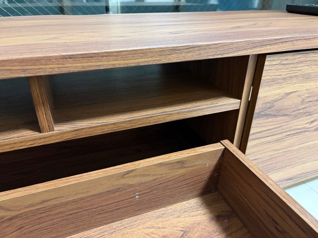 「、」　定価32,990円　LOWYA 120cmウォルナット