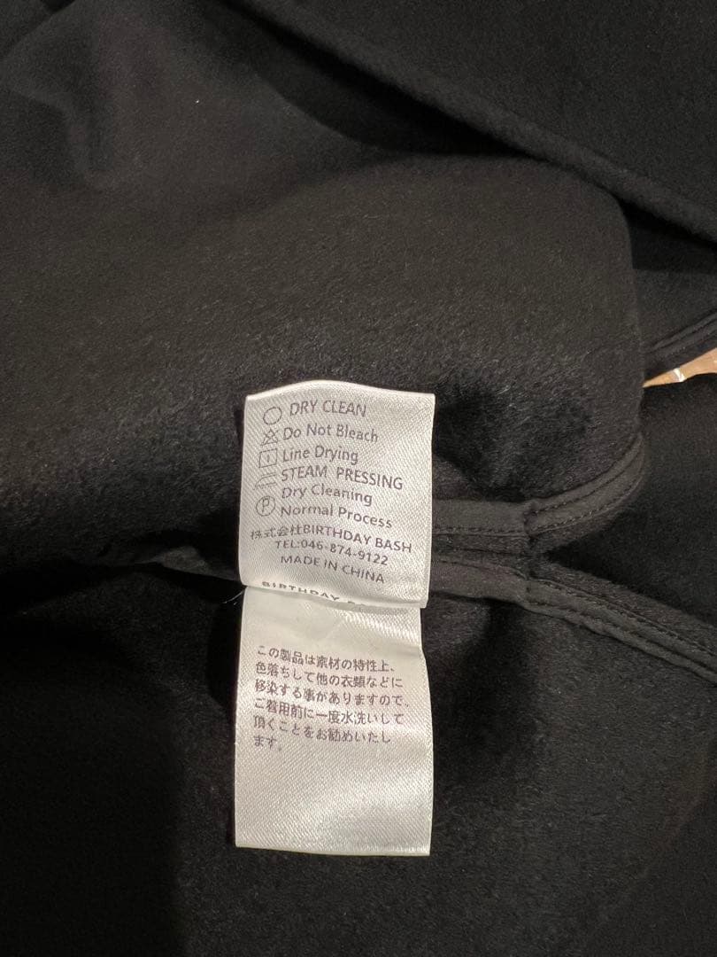 birthdaybash バースデーバッシュ　リボン付きケープ （ポンチョ）黒