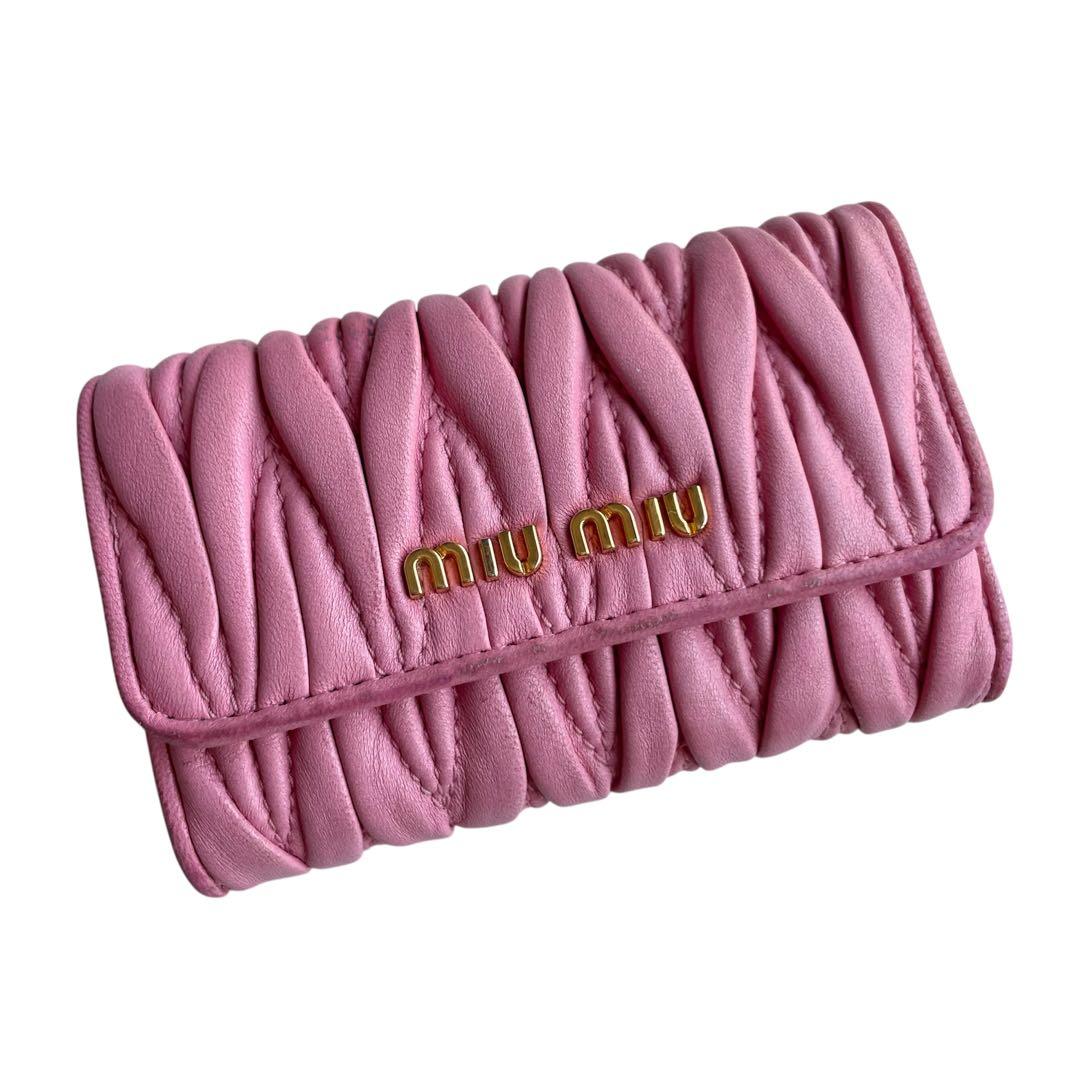 MIU MIU ミュウミュウ マテラッセ キーケース ピンク ゴールドロゴ
