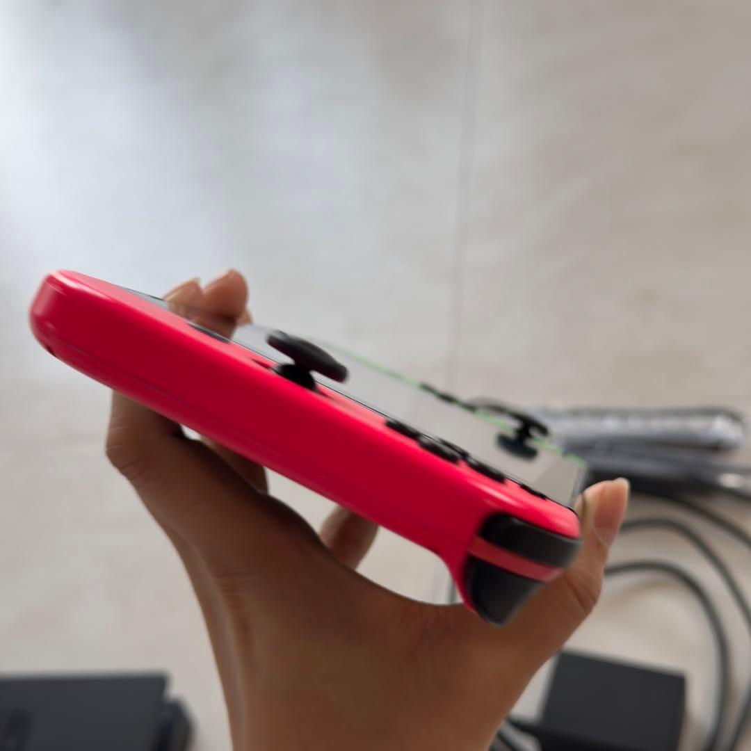 充電式グリップNintendo Switch ネオンピンク・ネオングリーン 本体