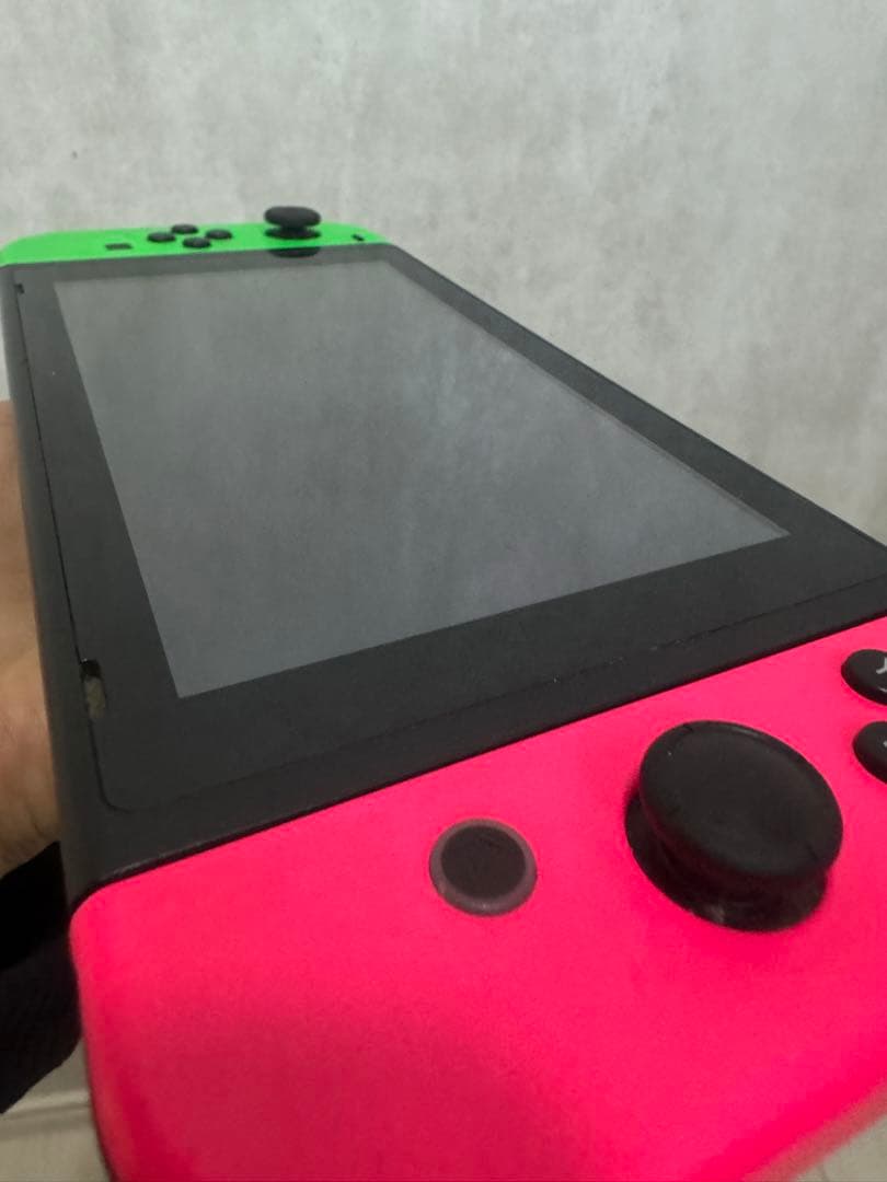 充電式グリップNintendo Switch ネオンピンク・ネオングリーン 本体