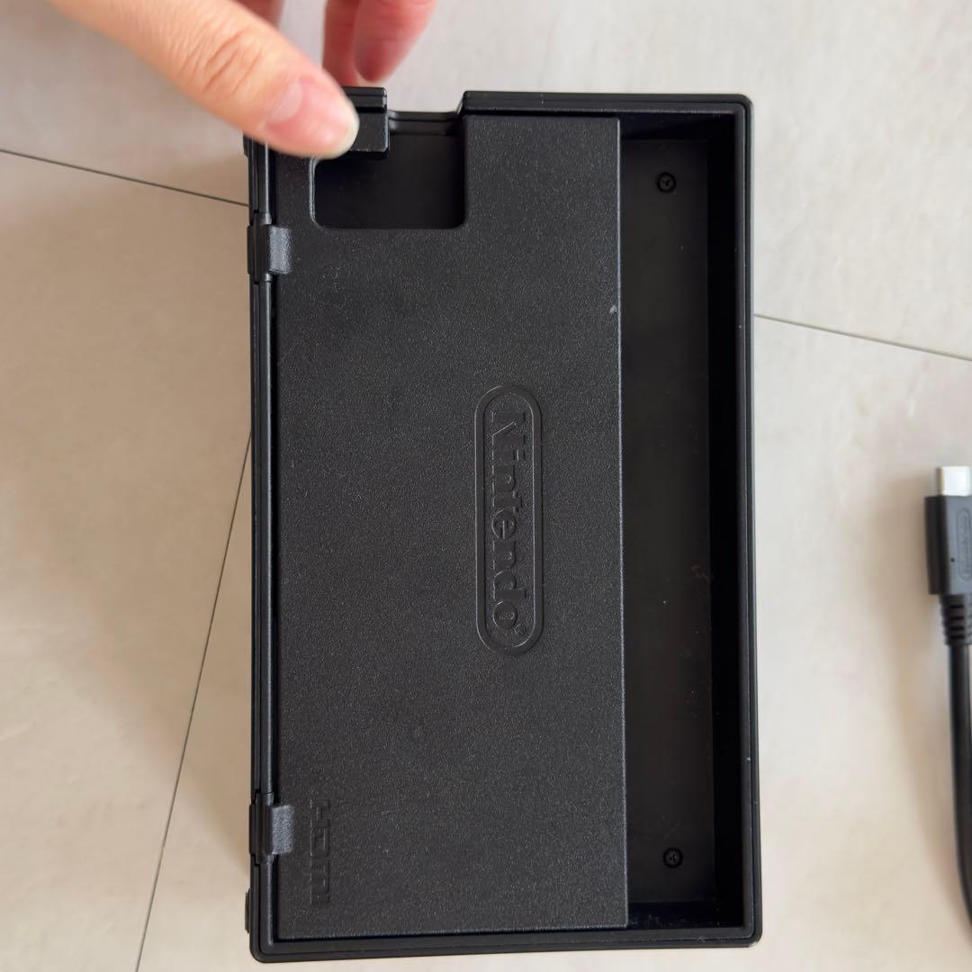 充電式グリップNintendo Switch ネオンピンク・ネオングリーン 本体