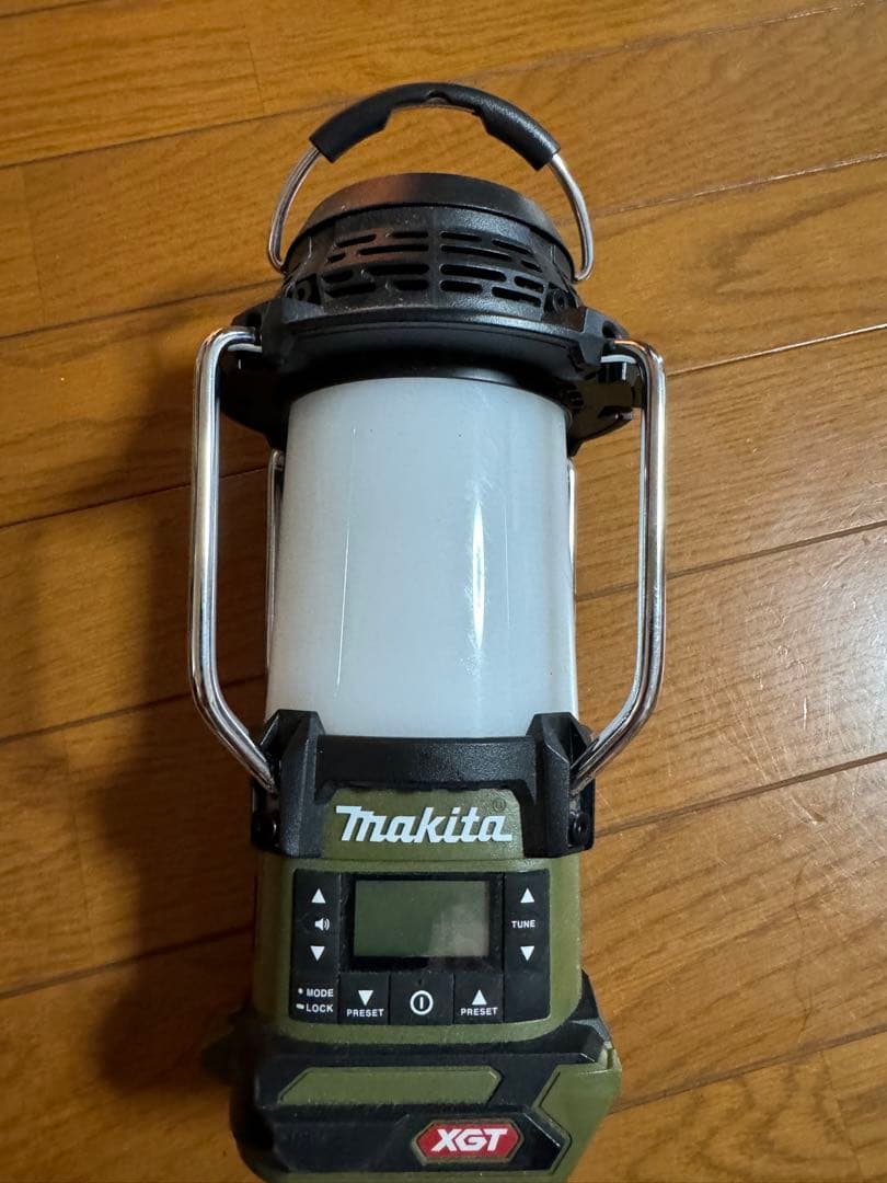 Makita MR008G デジタルランタン付ラジオ　40Vmax