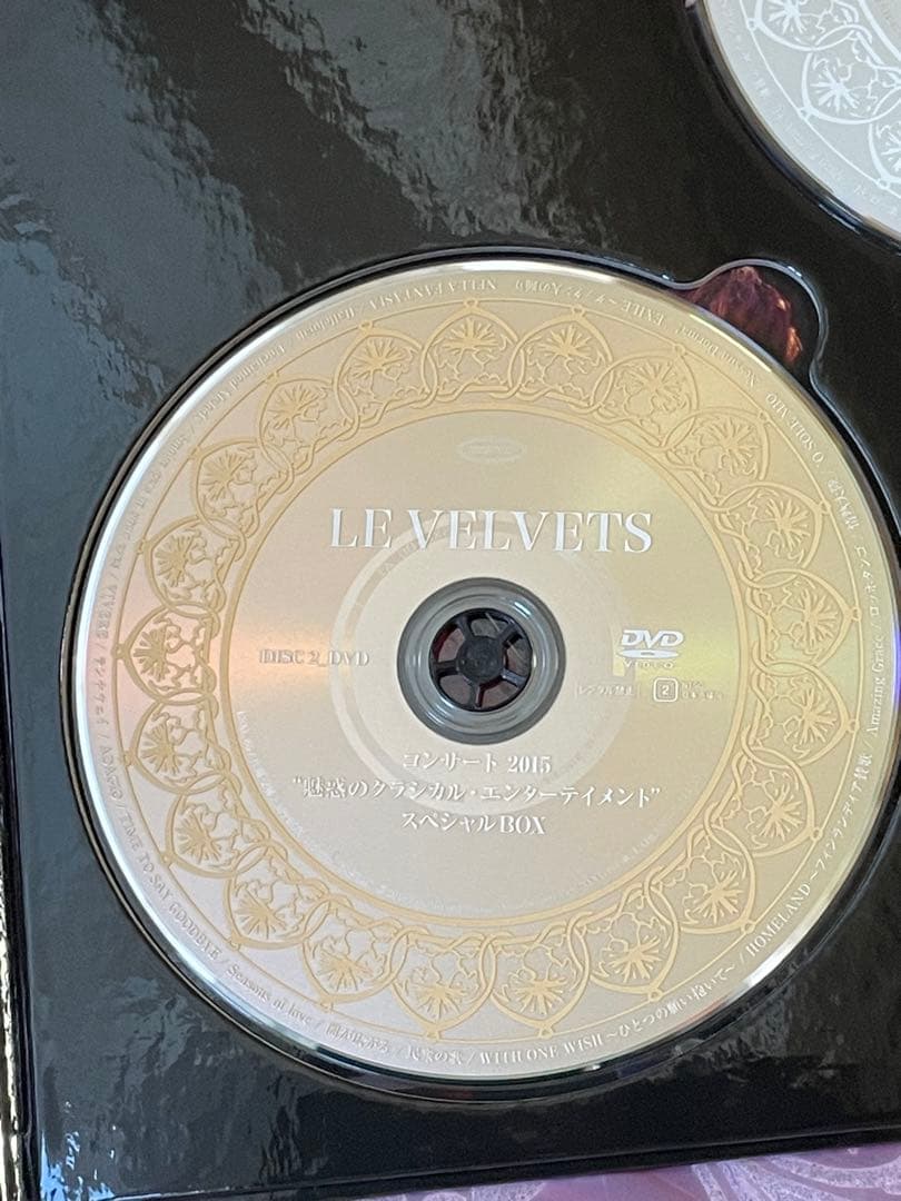 LE VELVETS サイン入りスペシャルBOX