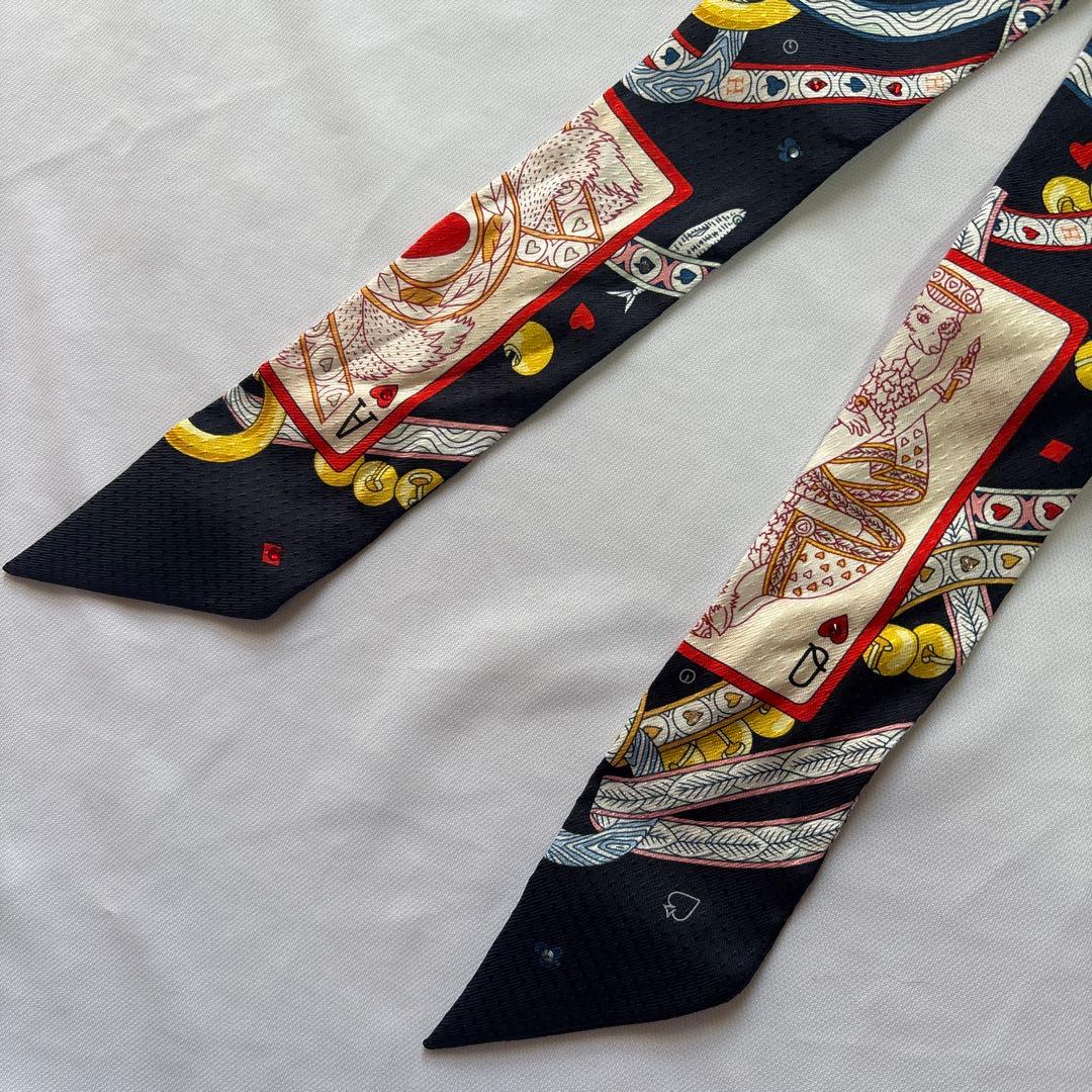 HERMES ツイリー トランプ柄 ラインストーン付きツイリー