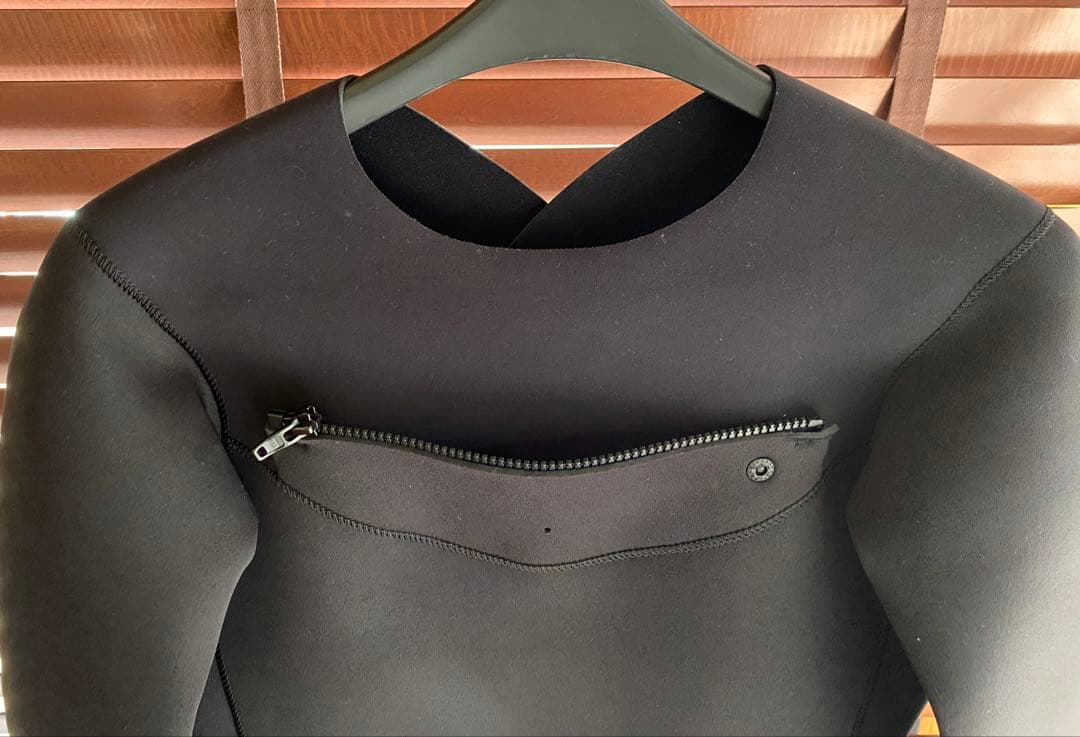 新品未使用 TAVARUA タバルア　フルスーツ　3x2㎜