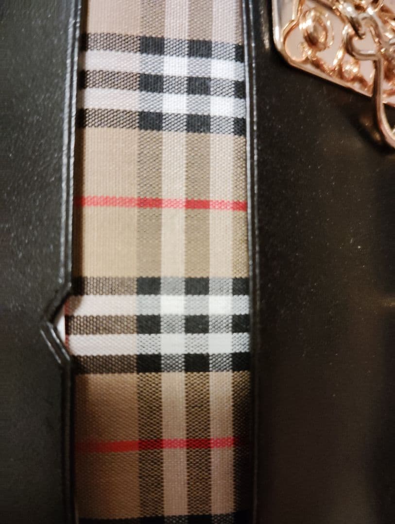 BURBERRY ブラック レザー キーケース