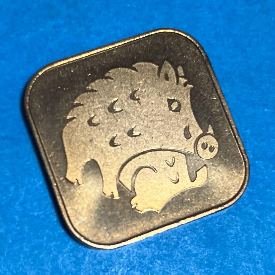 銀インゴット1点純銀メダル2点銅年銘板1点