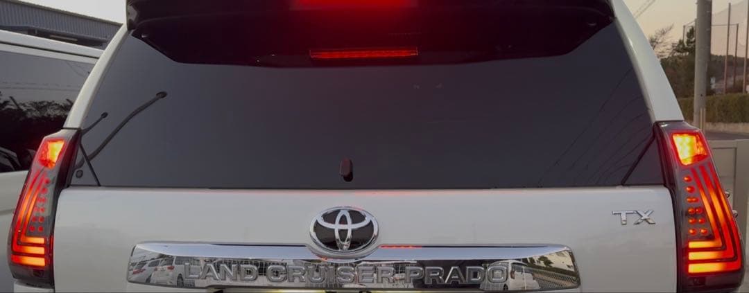 ランドクルーザープラド150 後期　スモークテールランプ　左右セット