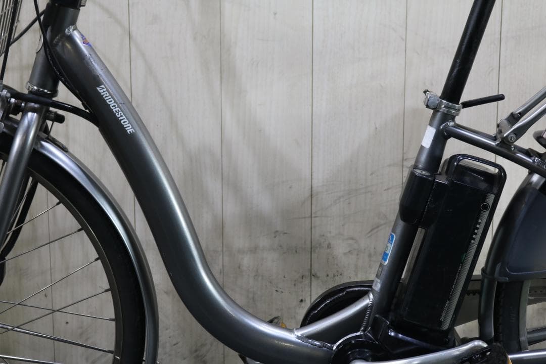 ブリヂストン フロンティアDX F6DB37 リチウム6AH 26型 3段 銀色