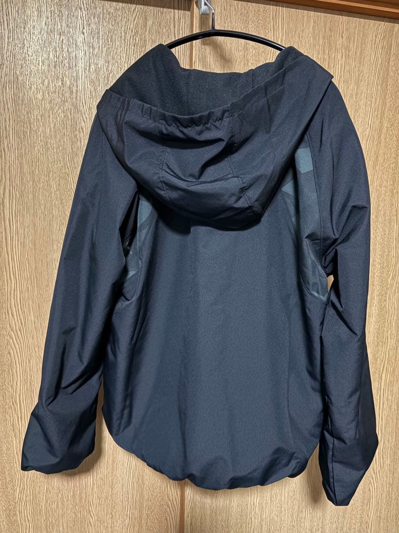 アンダーアーマー ウインドブレーカー