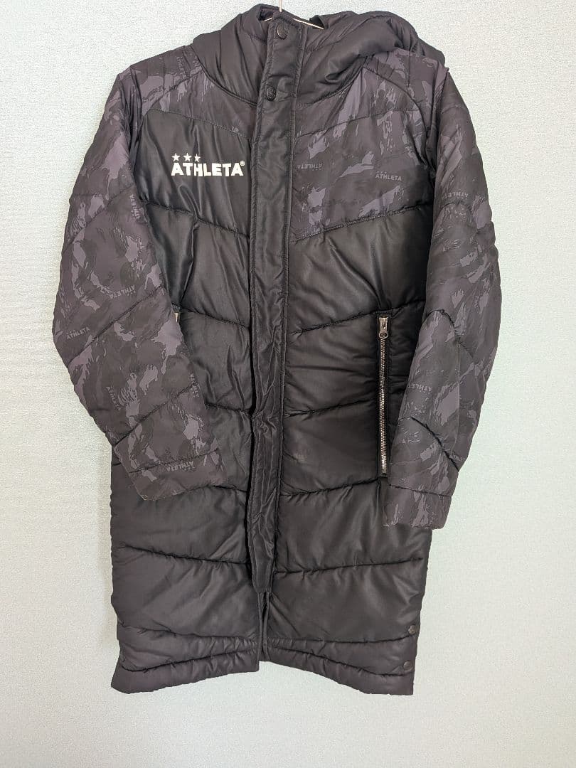 ATHLETA　子ども ブラック カモフラージュ サッカー　ベンチコート 140