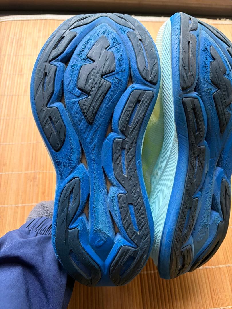 SUPERBLAST スーパーブラスト　アシックス　25.0