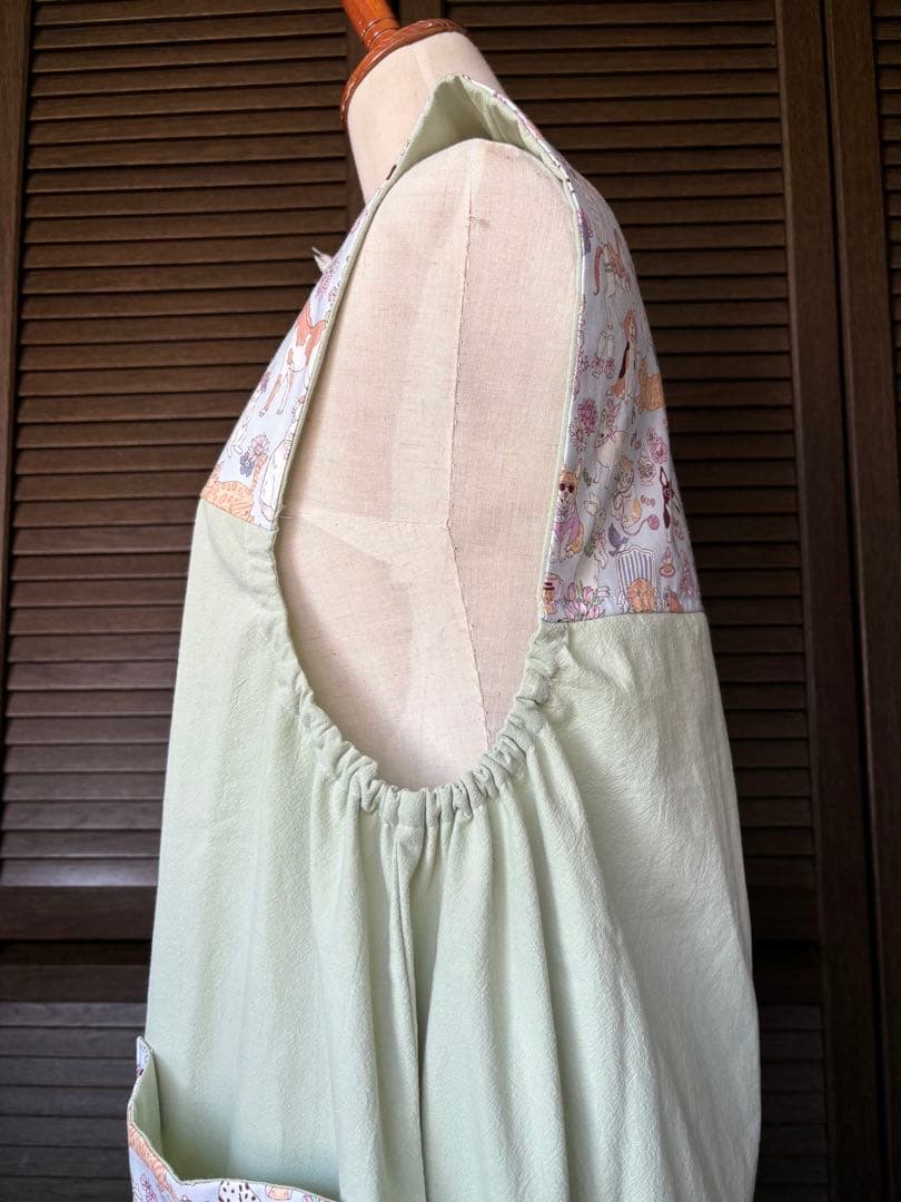 マぁガレット　エプロン　ハンドメイド　割烹着　保育士　介護　ワンピース