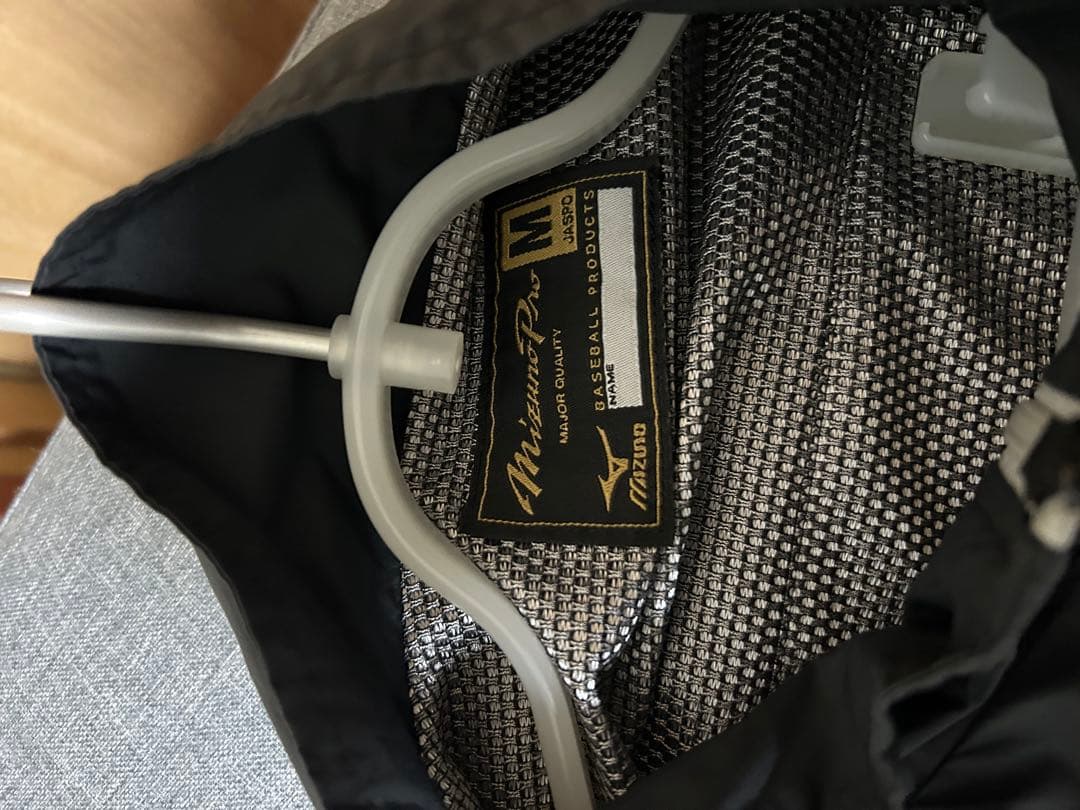 ミズノプロ　ウィンドブレーカー　Mサイズ　黒×黒