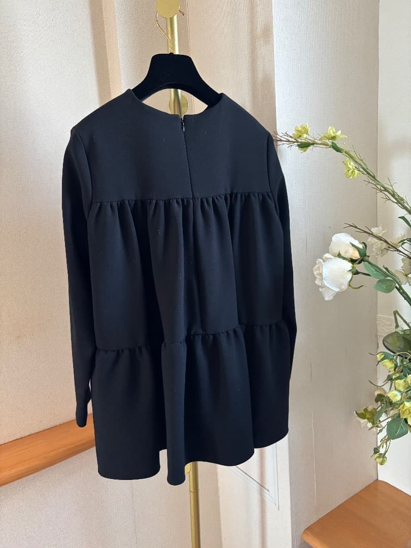 ヨーコチャン♡バックティアード♡パールブラウス♡長袖♡黒♡38