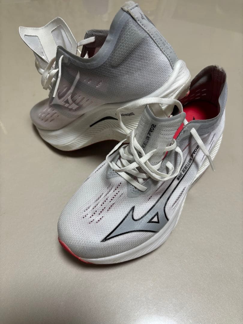 は*し様 値下げ　ミズノ　ウエーブリベリオンプロ2