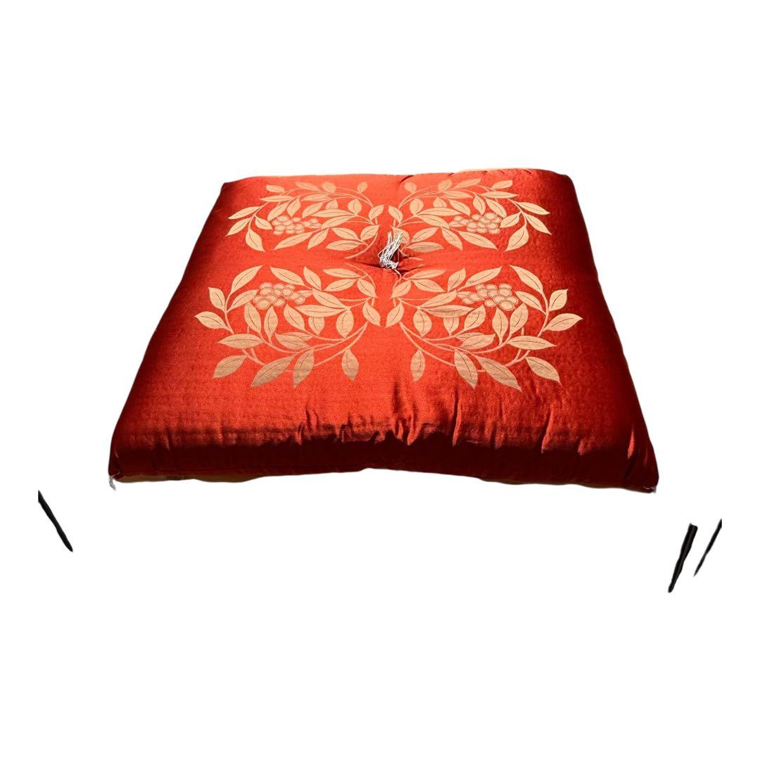 【美品】高級座布団 6枚セット 桐箱風収納箱付き 来客用 和室 仏前 座敷用