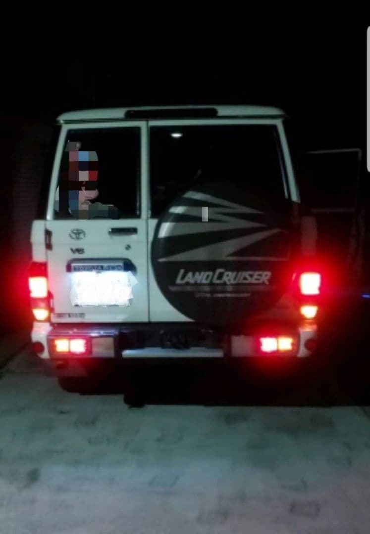 再販ランクル70 (GRJ76K)4灯化キット