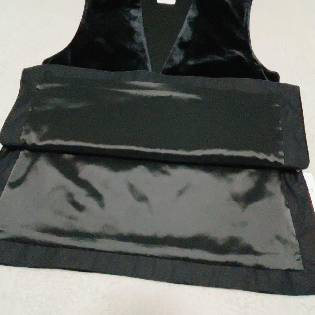 新品タグ付　トュモローランド　ボールジィ　マットベロアVネックベスト　ブラック