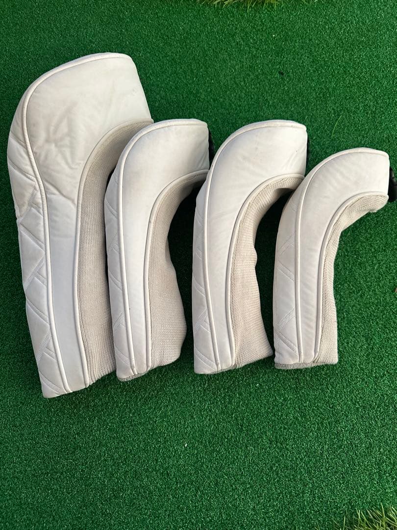 デサントゴルフ　キャディバッグ　ヘッドカバーアイアンカバー付き