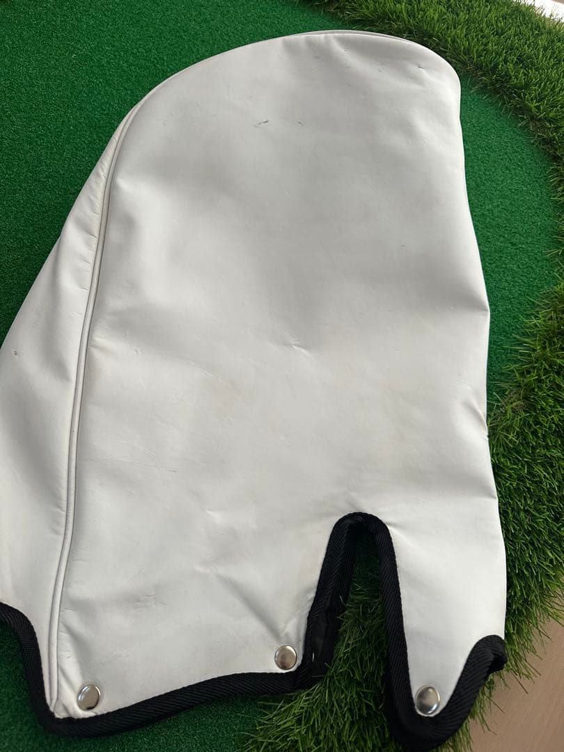 デサントゴルフ　キャディバッグ　ヘッドカバーアイアンカバー付き