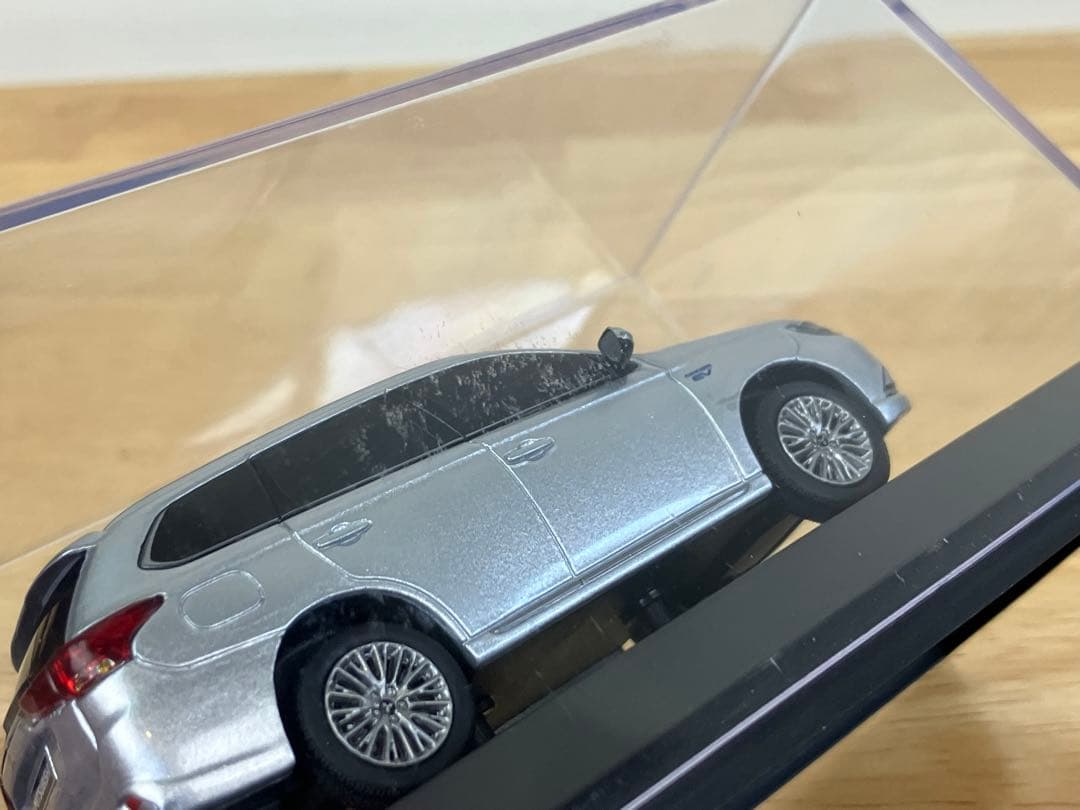 1/43 三菱 アウトランダー PHEV ミニカー シルバー OUTLANDER