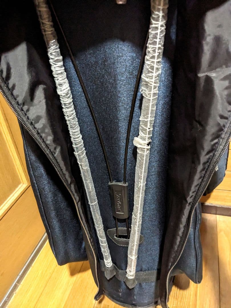 タイトリスト✕ベンツ コラボ　スタンドショルダーキャディーバッグ