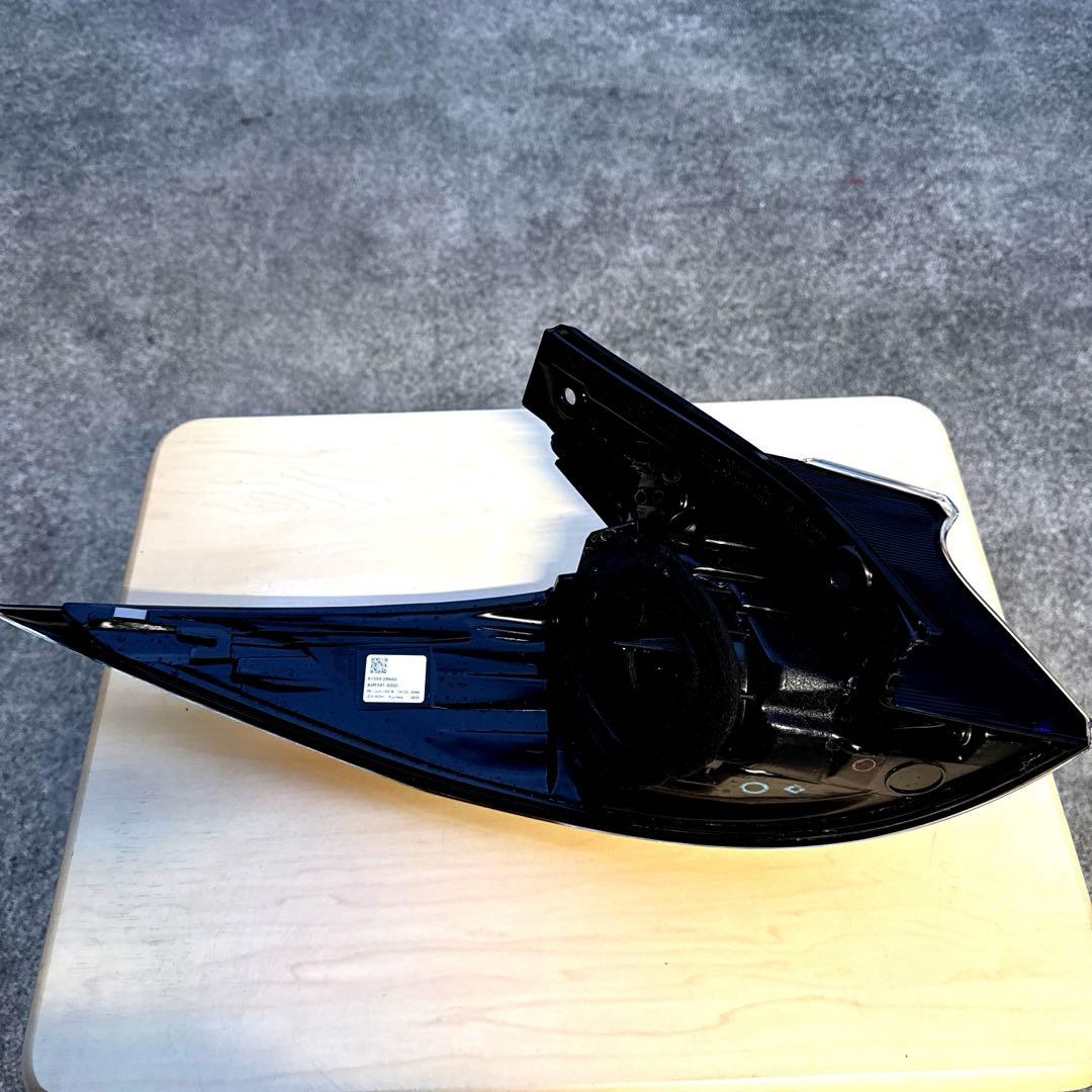 エスティマ50 後期　外側テールランプ　セット