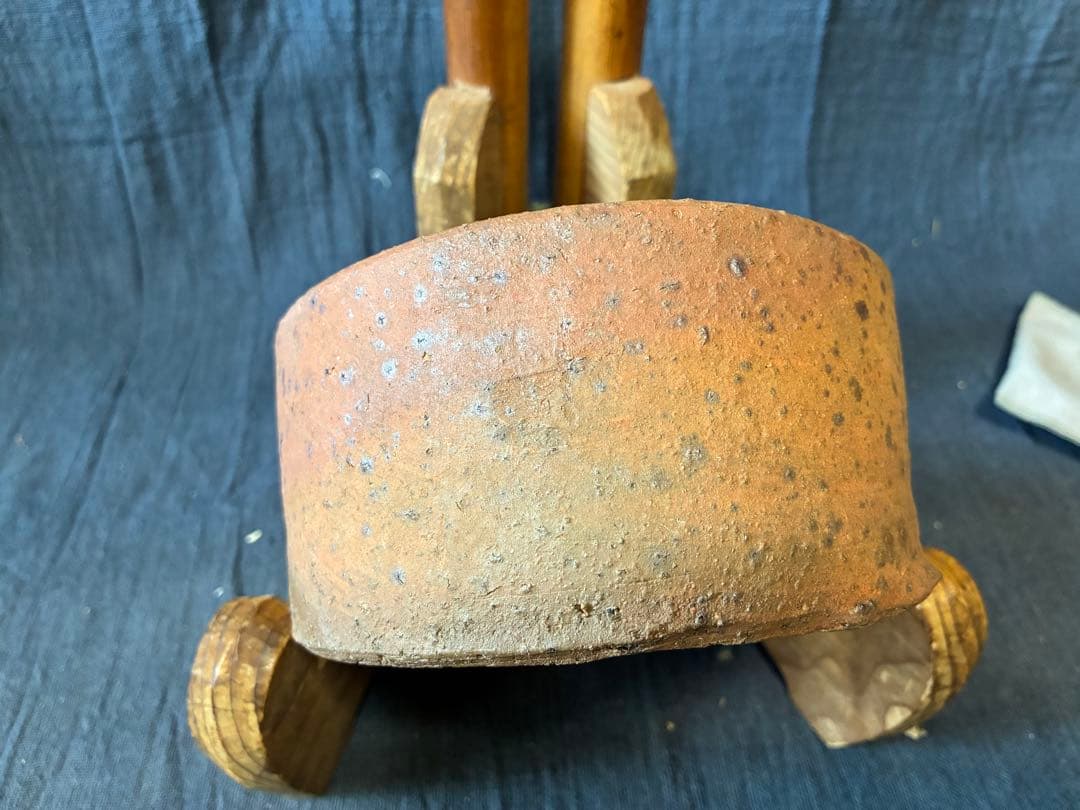 古備前窯道具　銅に窯印（ロ）を持つ窯道具　桃山から江戸時代