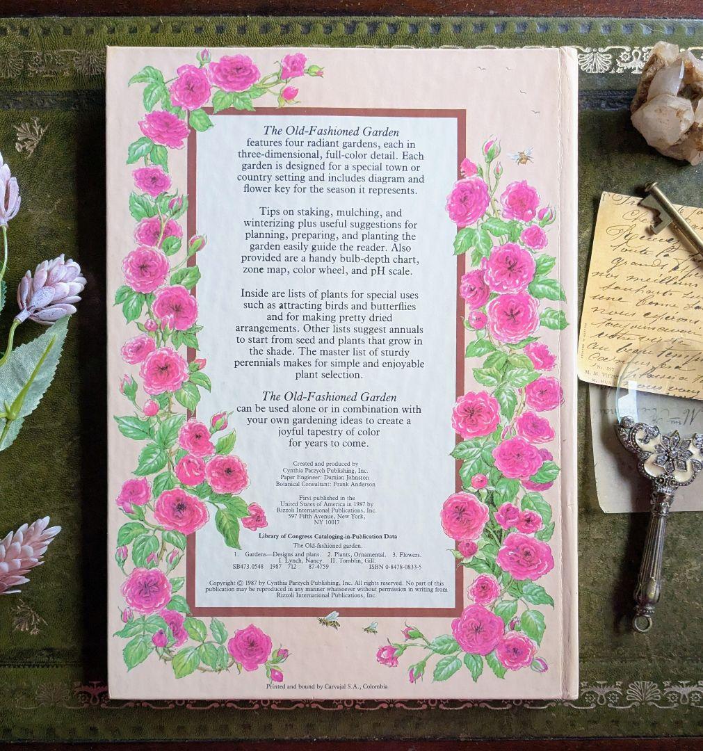 まるで秘密の庭をそっと覗き込むような♪ポップアップ本　古書洋書