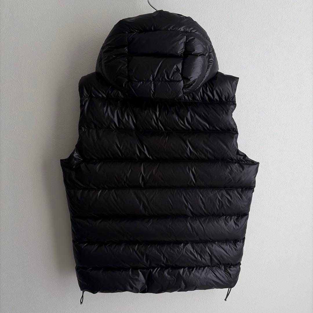 【美品✨】モンクレール　バルトロメ　ダウンベスト　黒　TG.1 シリアル確認済み