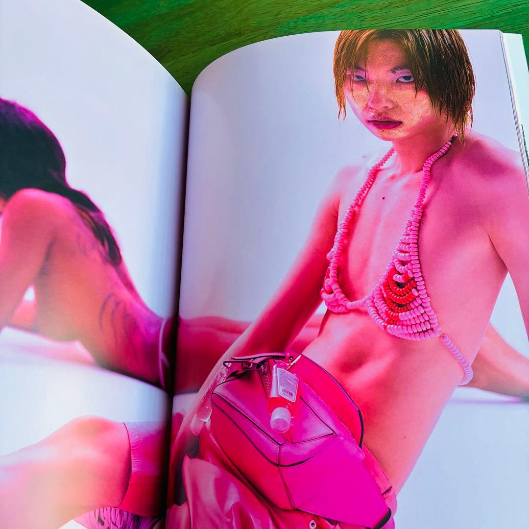 洋書　BUFFALO PINK