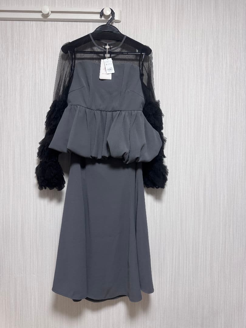 【新品タグ付】レジャ ボリュームチュールスリーブペプラムマーメイドドレス