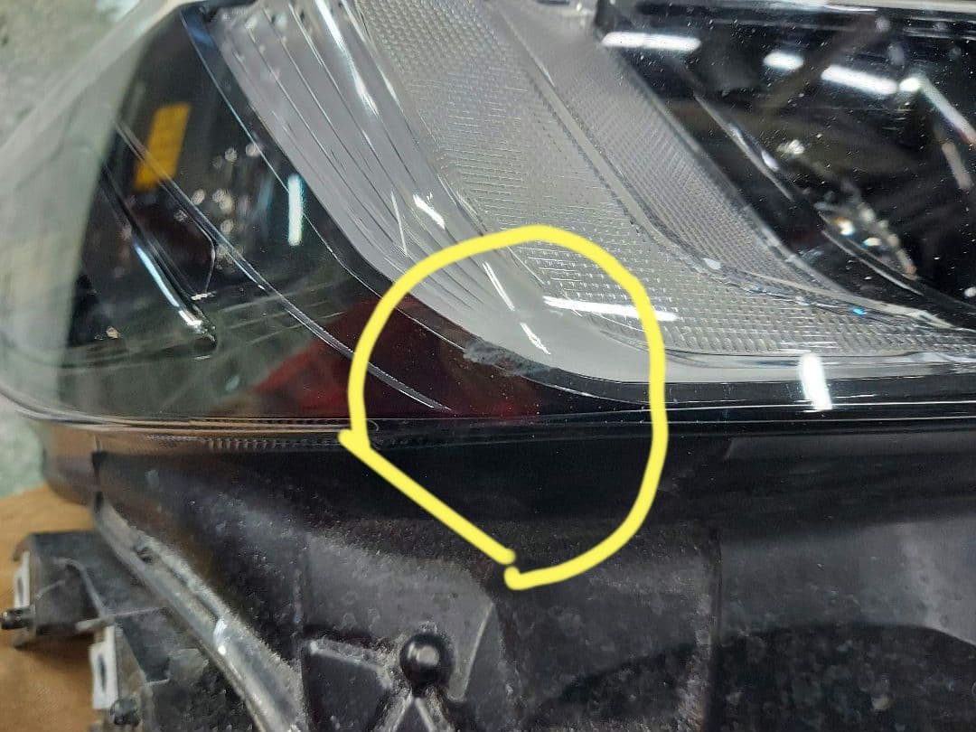 スバル　レヴォーグ　右ヘッドライト　VM5