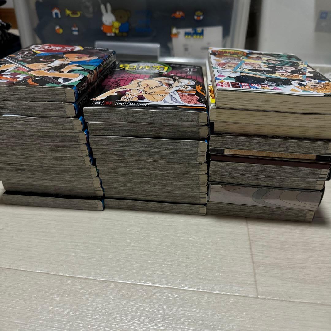 【中古】鬼滅の刃全巻完全版　グッズ、小説付