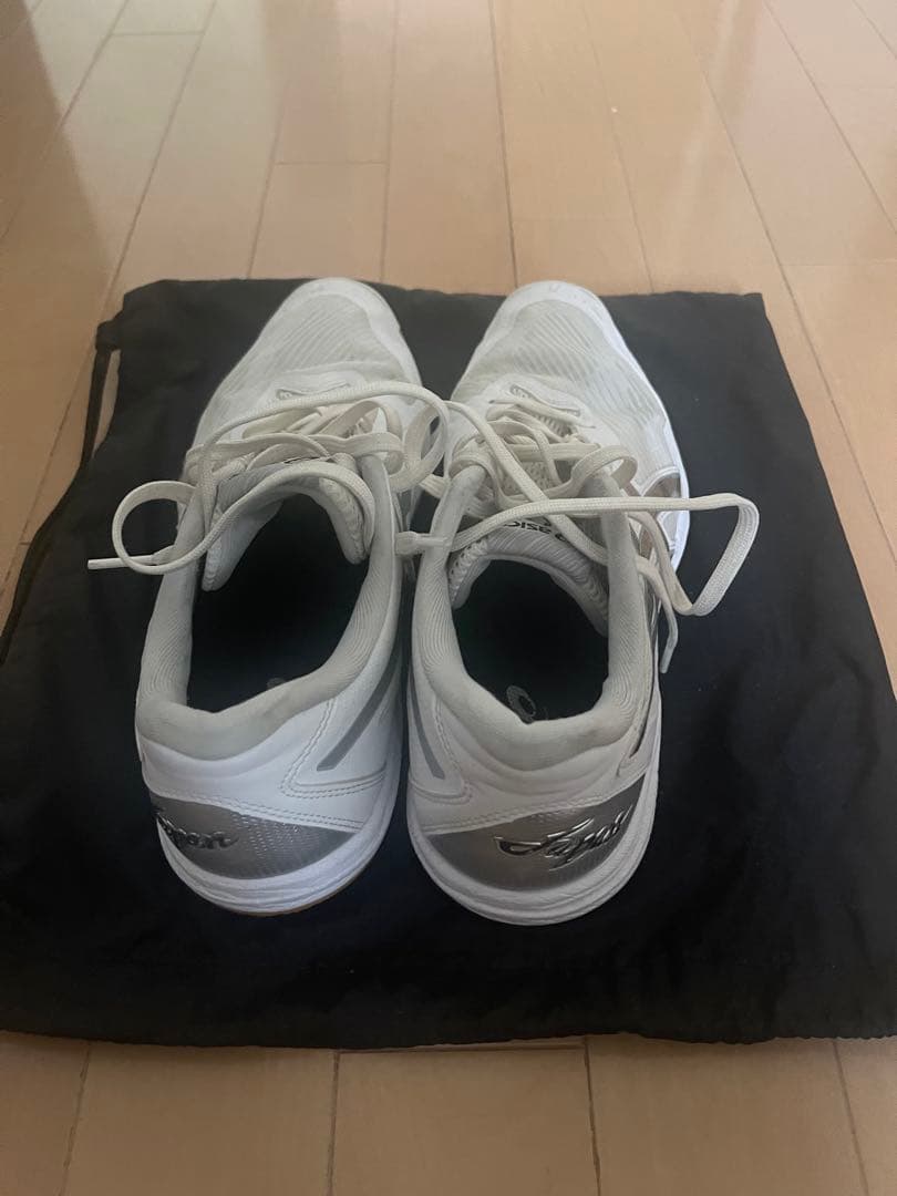 ローテジャパンバレーボールシューズ27センチ